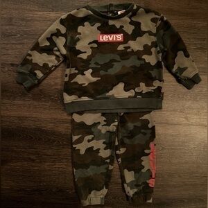 Levi’s camo sweatsuit, 24 months